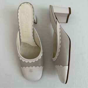 CHANEL Women's Cream and Gray Mules